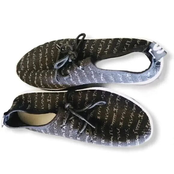 Sport Comfortable Flat Athleisure Women Shoes SZ 6.5 - Picture 1 of 4